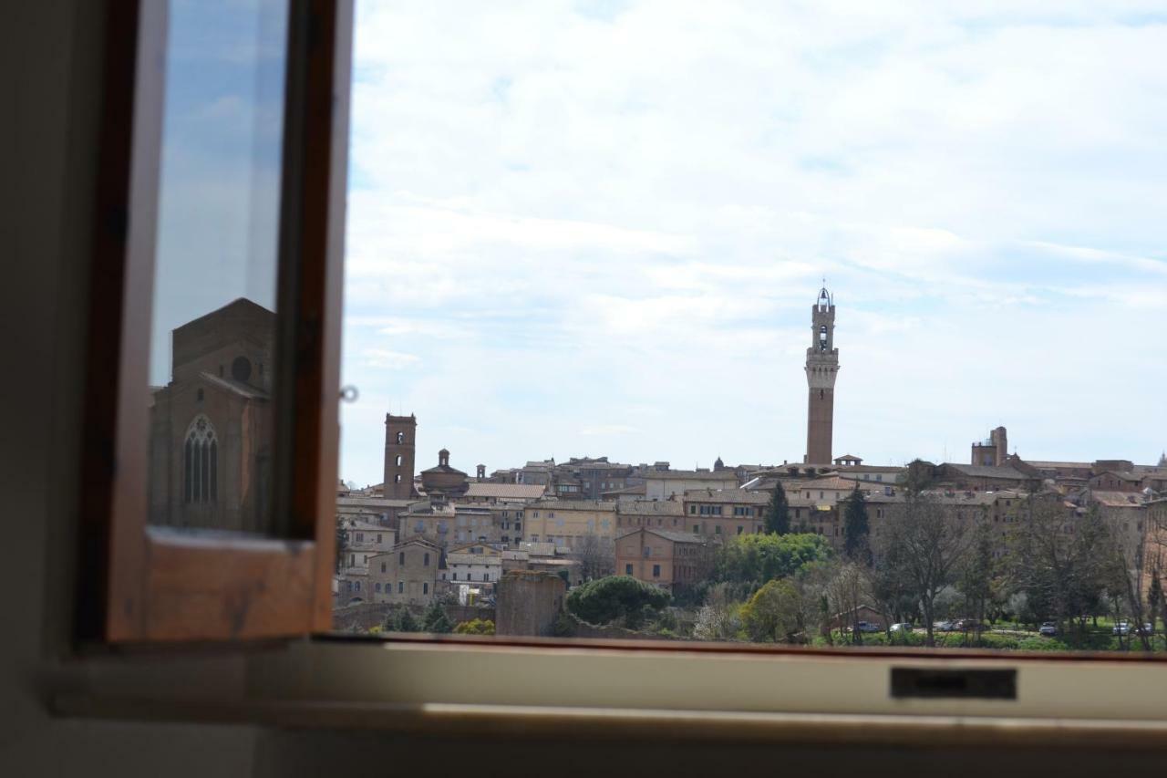 Affaccio Su Siena,Vicino Al Centro, Con Garage Apartment Bagian luar foto
